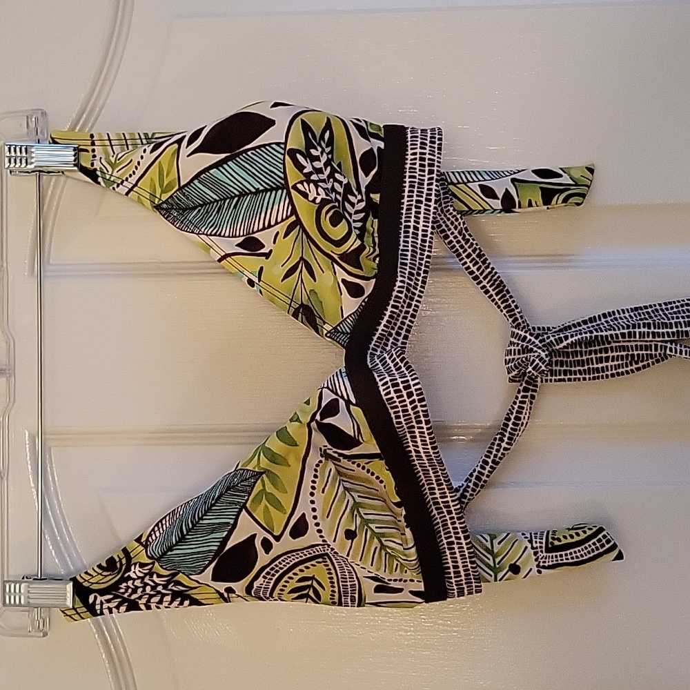 Halter bikini top